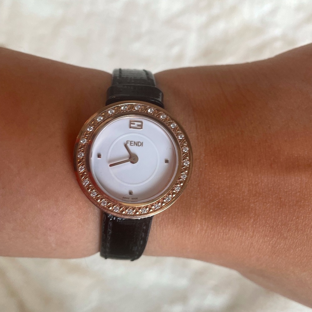 Authentic Fendi rose and black leather strap watch without a box